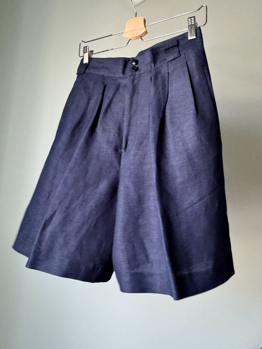 Vintage Linen Blend Navy Blue Bermuda Shorts, Small